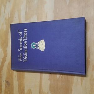 Antique book The Secrets of Distinctive Dress by Mary Pickens 1918